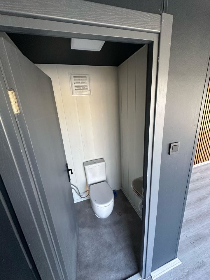 42m² İKİ KATLI OFİS KONTEYNER KOMPOZİTLİ BETOPANLI